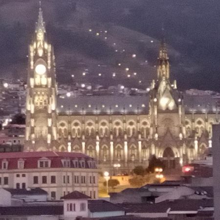 Hostal Atlantis Quito Ngoại thất bức ảnh