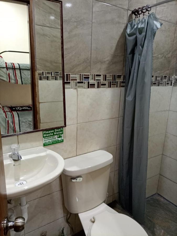 Hostal Atlantis Quito Ngoại thất bức ảnh