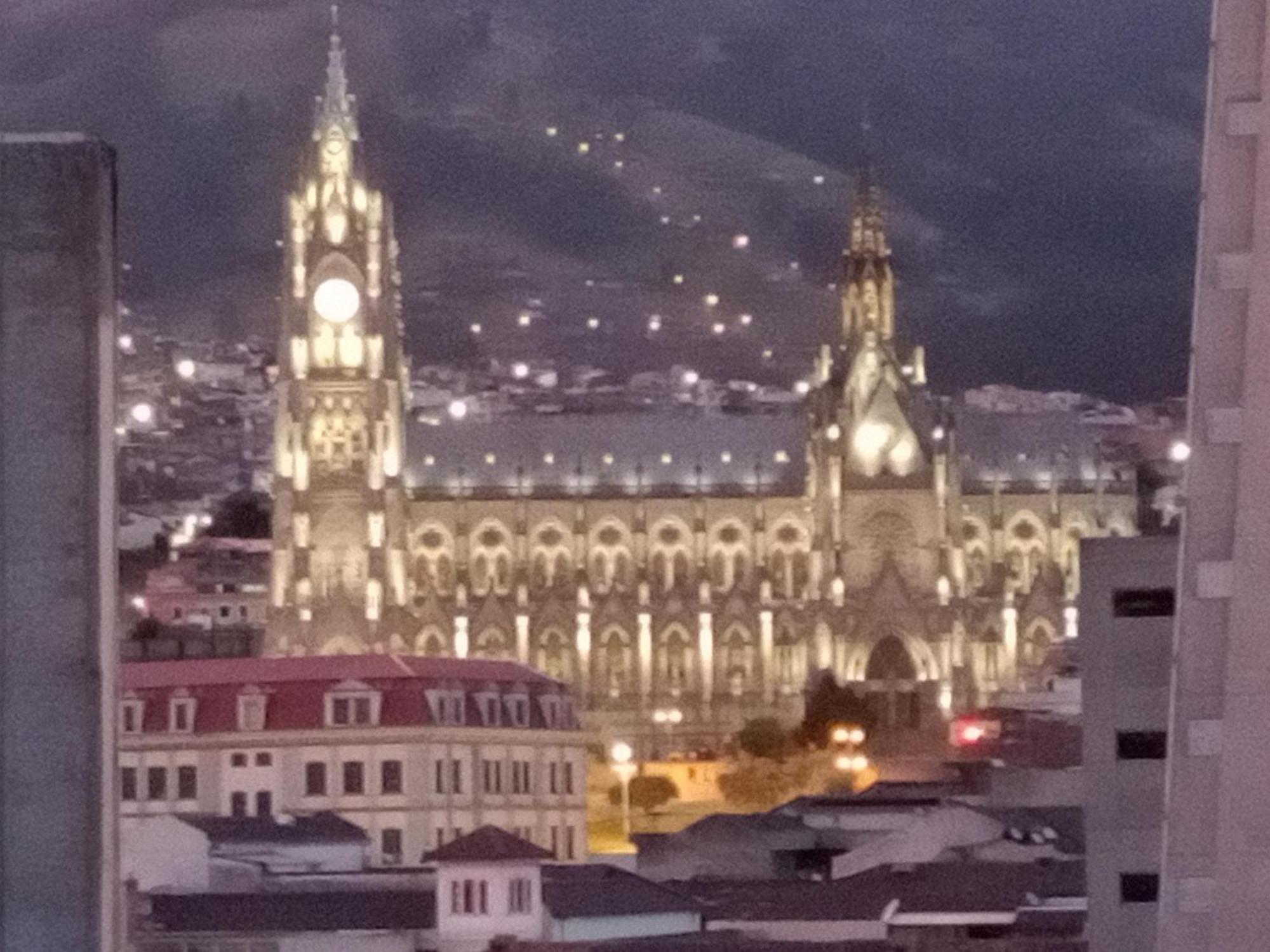 Hostal Atlantis Quito Ngoại thất bức ảnh